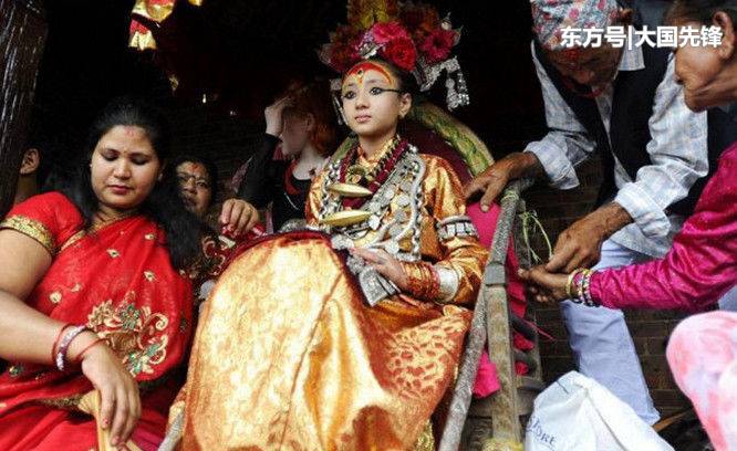 尼泊尔的全民女神处女神，国王都尊敬无比，但是没人愿意娶