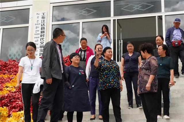 扎西草带领甘南州宣传、网信系统负责人赴西藏学习考察 征地拆迁 第14张