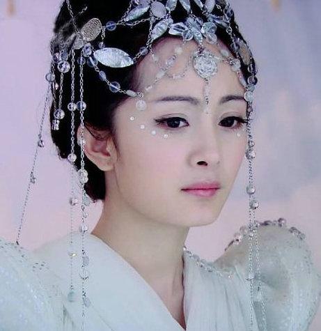 古装剧中的白衣女星 刘诗诗高贵优雅韵味十足 婚姻家庭 第1张
