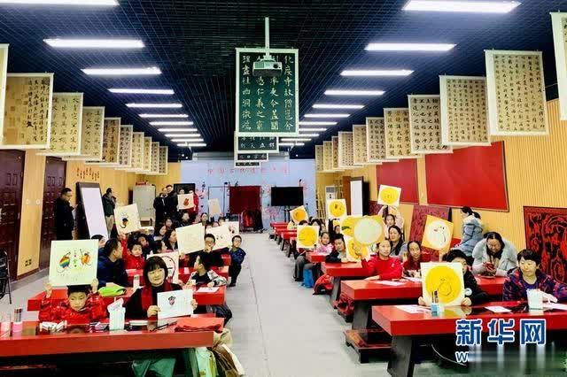 感悟中国绘画魅力和年俗风味 共绘鼠年春节吉祥作品 公司法 第2张