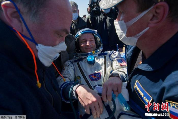 3名宇航员是国际空间站第62批科考组成员，于2019年9月25日从哈萨克斯坦拜科努尔航天发射场升空前往国际空间站，在“空”中度过了205天。图为美国宇航员摩根。 疫情影响航天活动 宇航员落地后感叹地球“不一样了” 婚姻家庭